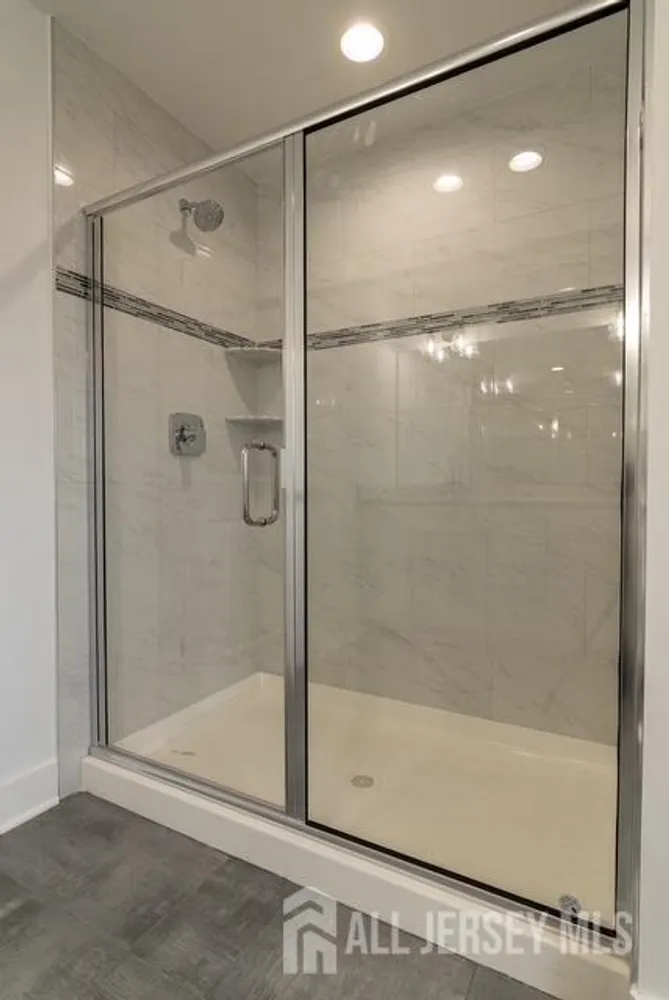 40 Avenue I, Monroe, NJ 08831