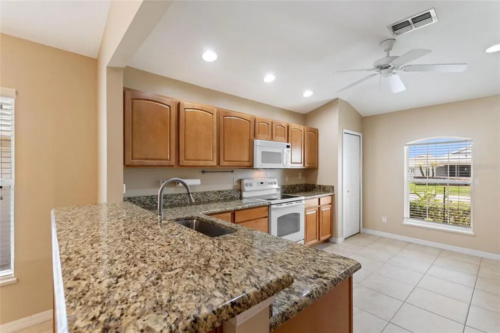 4130 Bedford Ave, Winter Haven, FL 33884