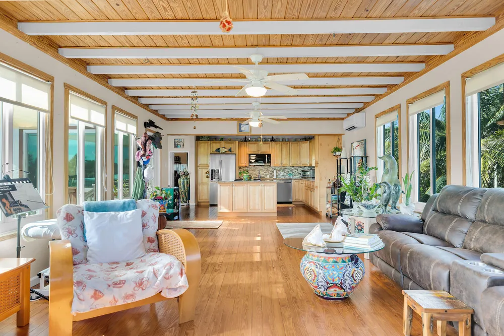 30937 Baileys Ln, Big Pine, FL 33043