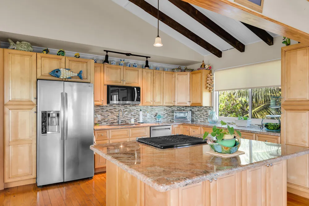 30937 Baileys Ln, Big Pine, FL 33043