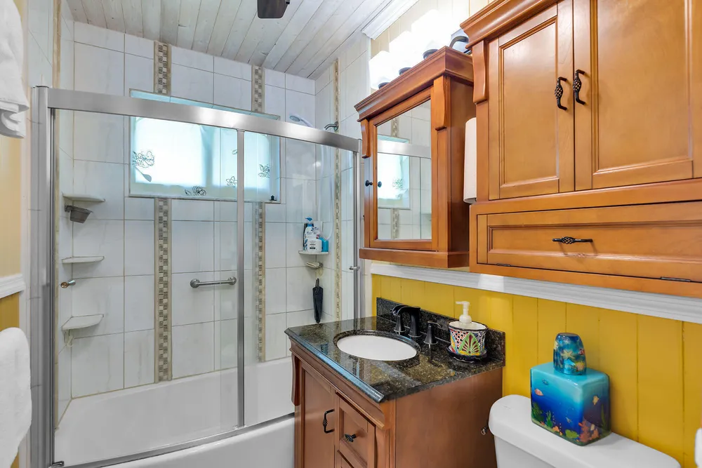 30937 Baileys Ln, Big Pine, FL 33043