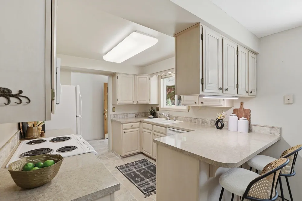 5804 W Holyoke Ave, Spokane, WA 99208