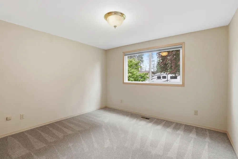 5804 W Holyoke Ave, Spokane, WA 99208