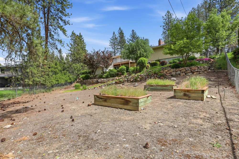 5804 W Holyoke Ave, Spokane, WA 99208