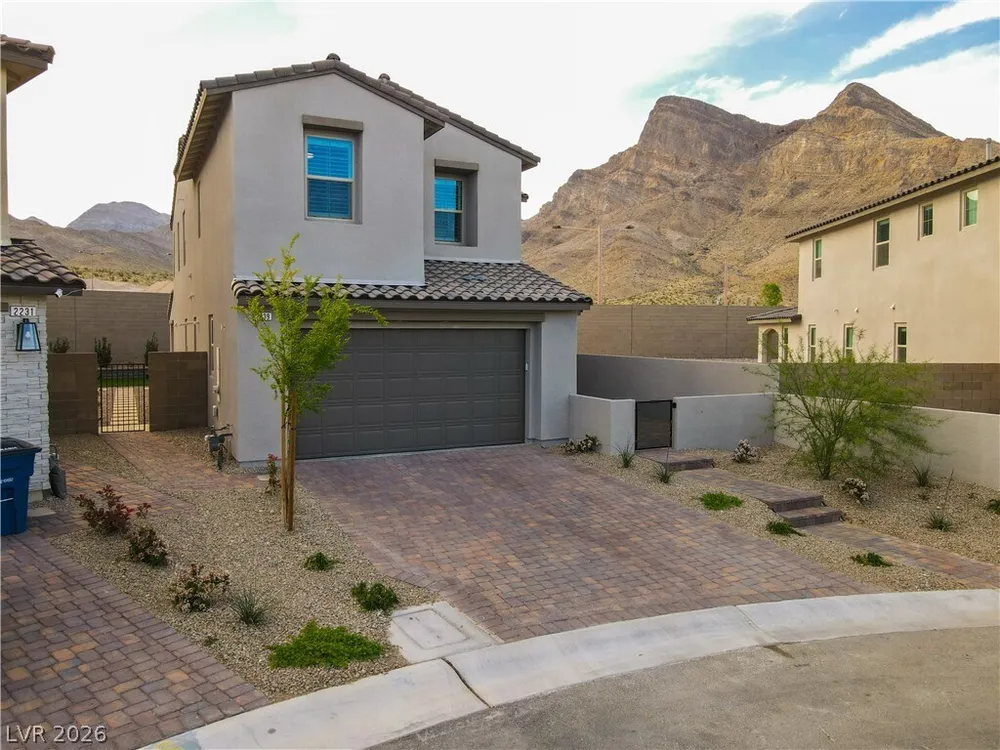 2239 Thunderbird St, Las Vegas, NV 89138-6525