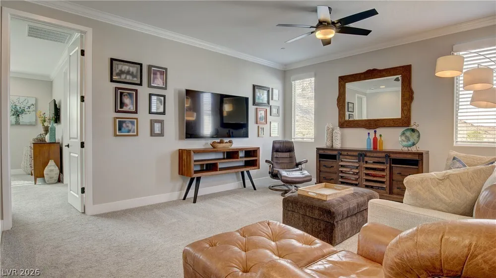 2239 Thunderbird St, Las Vegas, NV 89138-6525