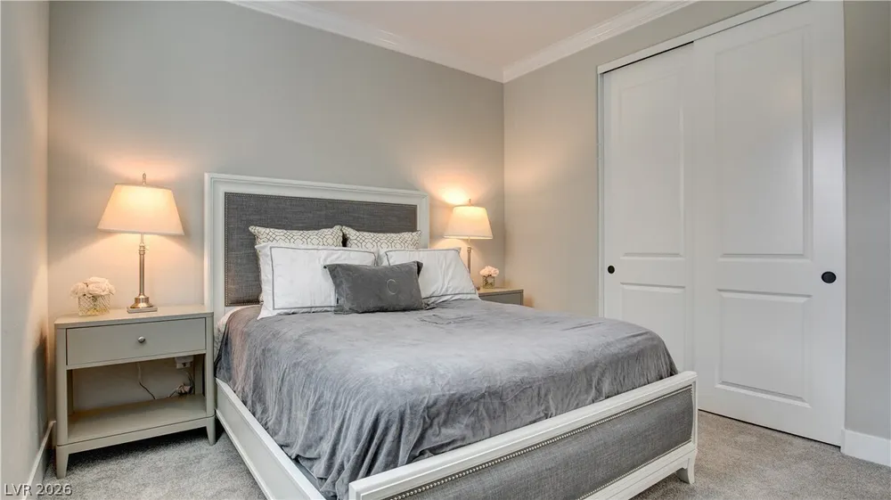 2239 Thunderbird St, Las Vegas, NV 89138-6525