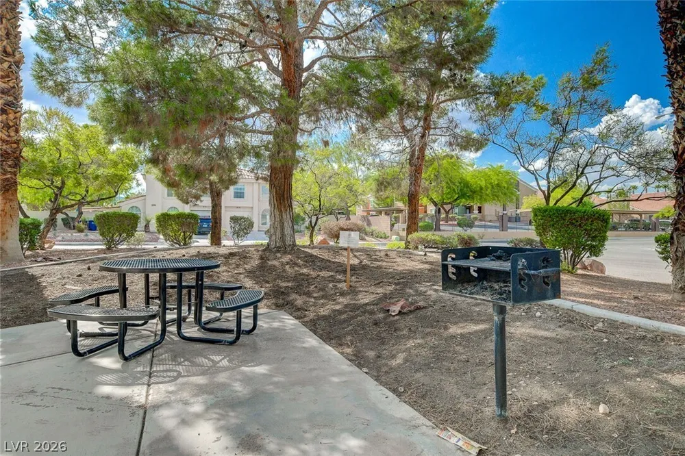 8012 Lisa Dawn Ave, Las Vegas, NV 89147