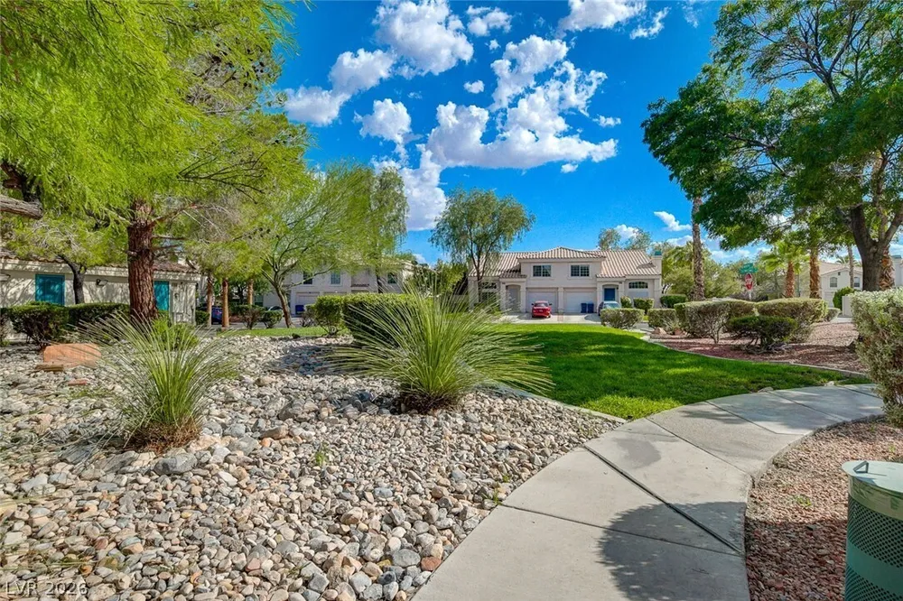 8012 Lisa Dawn Ave, Las Vegas, NV 89147