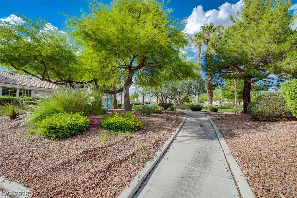 8012 Lisa Dawn Ave, Las Vegas, NV 89147