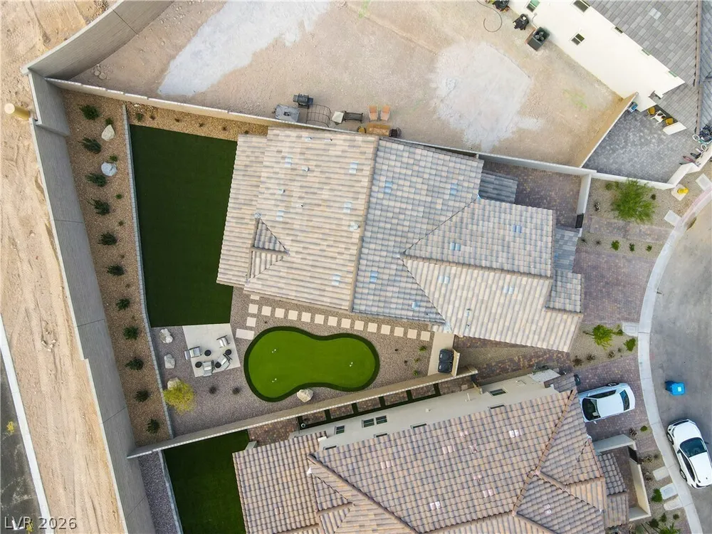 2239 Thunderbird St, Las Vegas, NV 89138-6525
