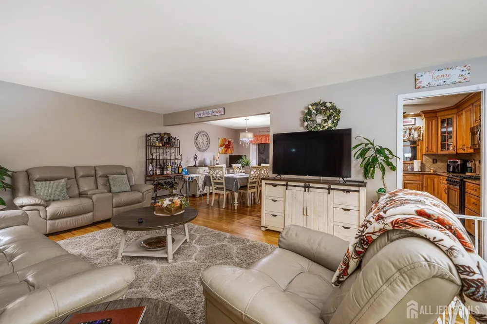 1 Via Vitale, Kenilworth, NJ 07033