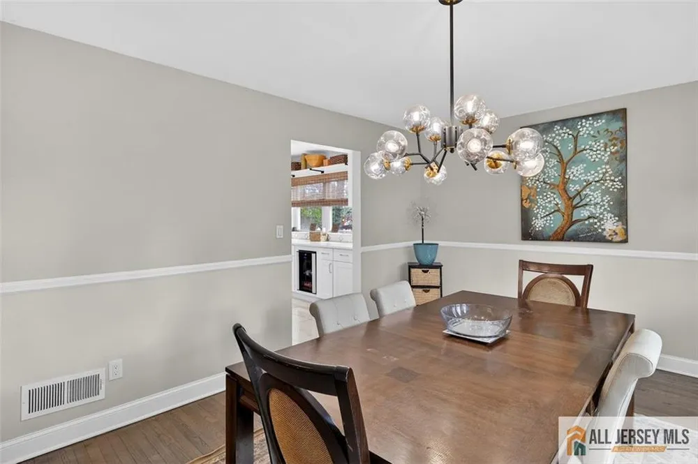 16 Colonial Dr, East Brunswick, NJ 08816