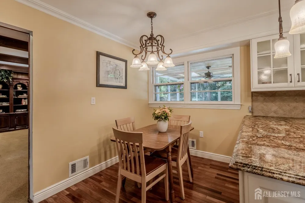 17 Stephens Dr, East Brunswick, NJ 08816