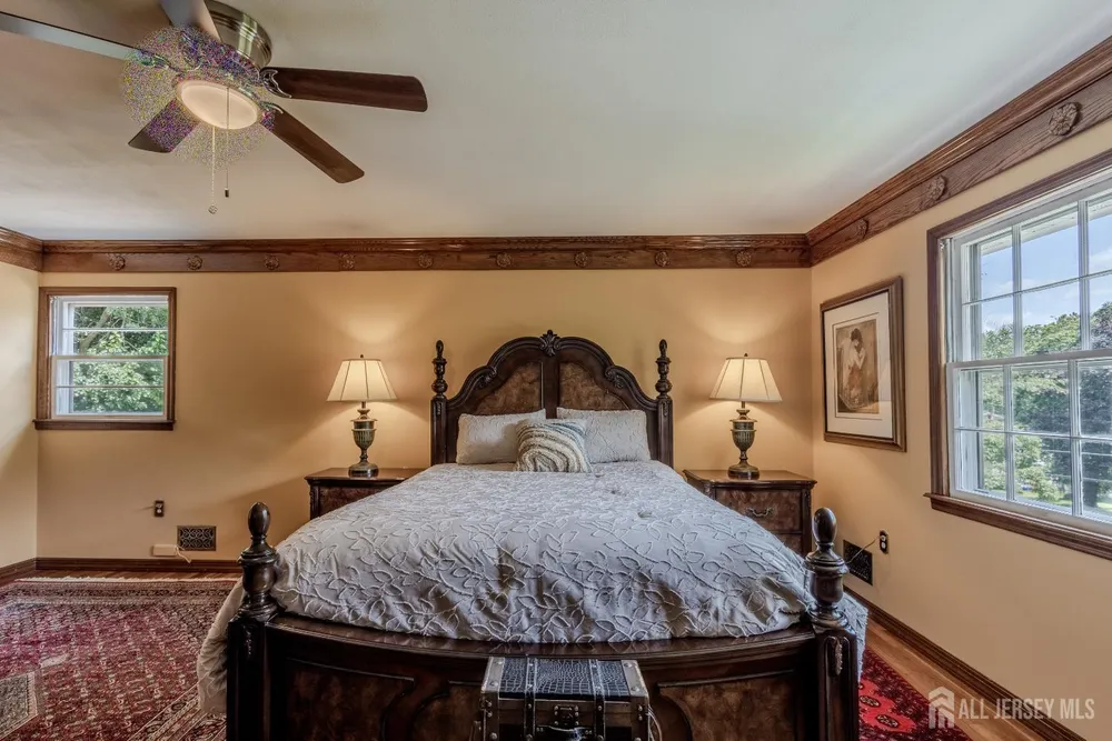 17 Stephens Dr, East Brunswick, NJ 08816