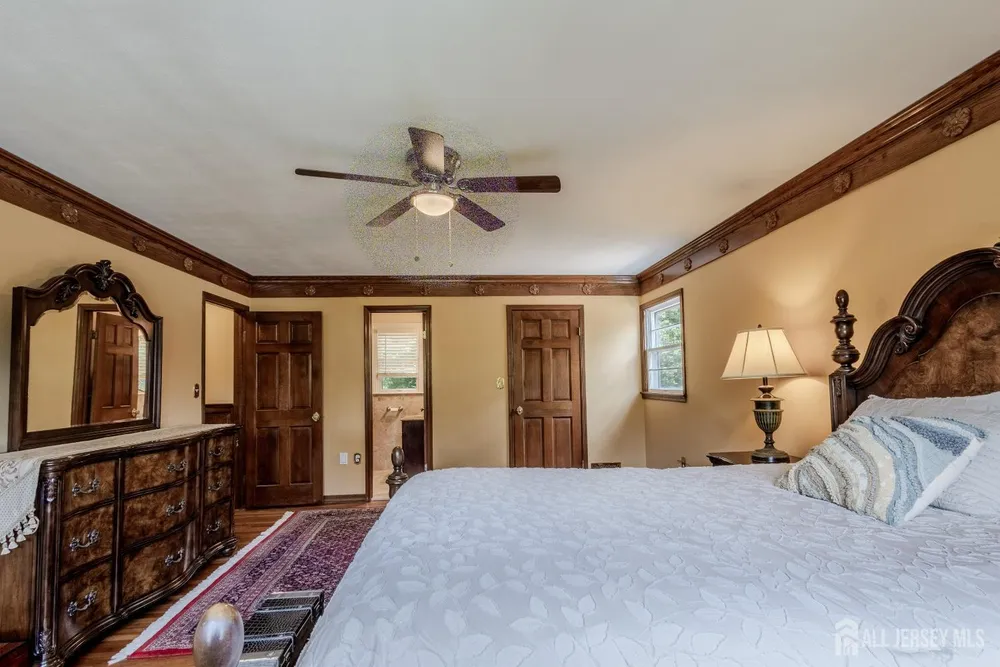 17 Stephens Dr, East Brunswick, NJ 08816