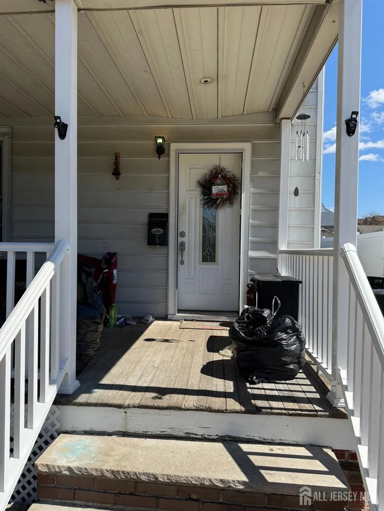 6 James St, South River, NJ 08882