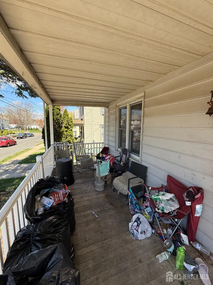 6 James St, South River, NJ 08882