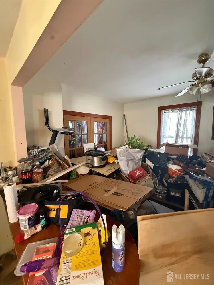 6 James St, South River, NJ 08882