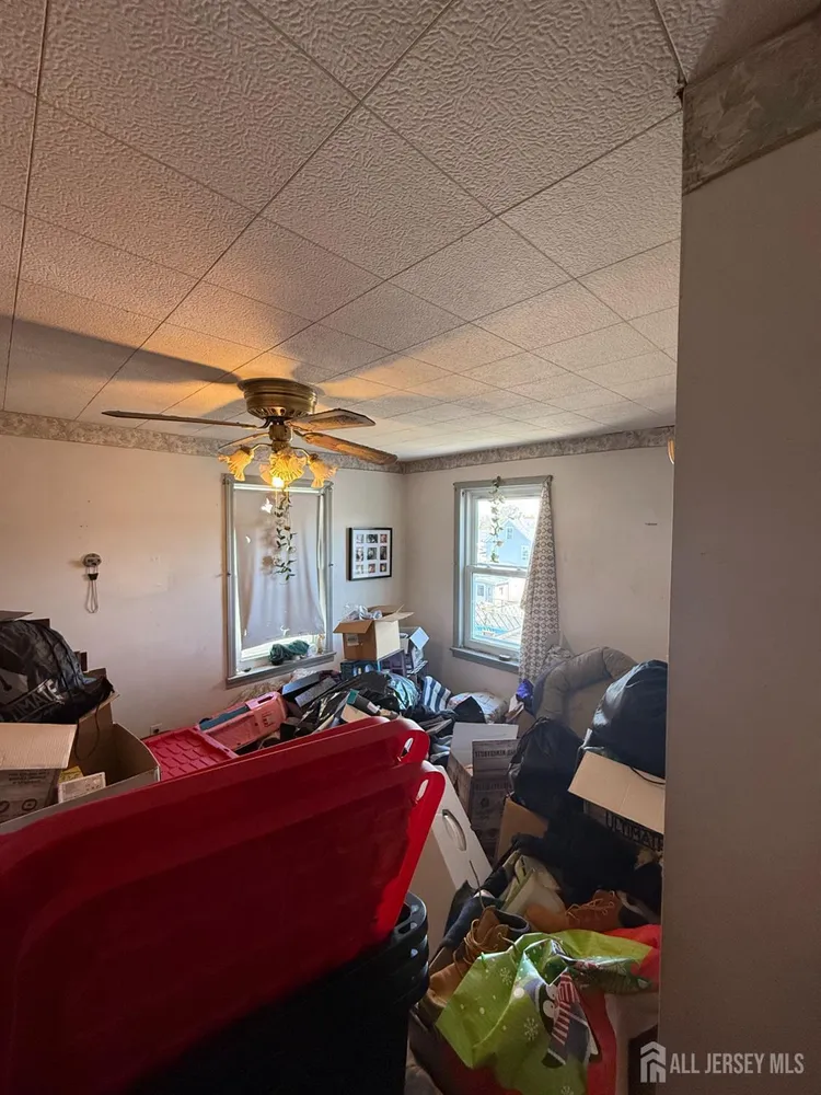 6 James St, South River, NJ 08882