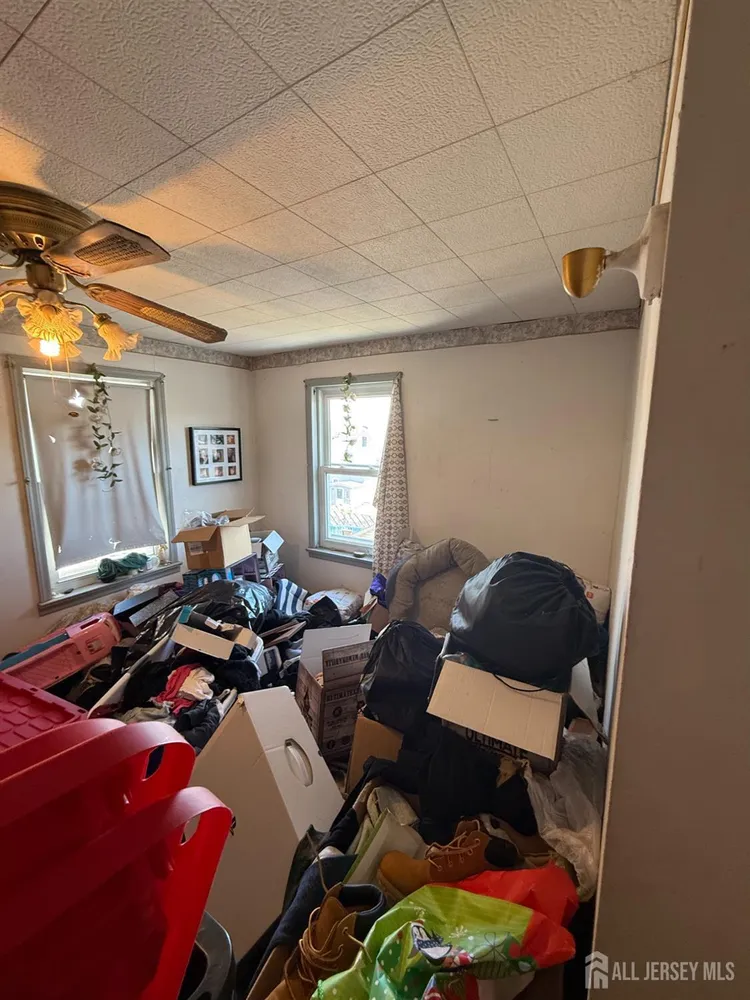 6 James St, South River, NJ 08882