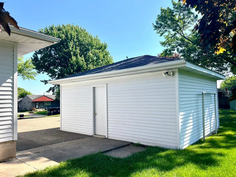 3752 Upper 73rd St E, Inver Grove Heights, MN 55076