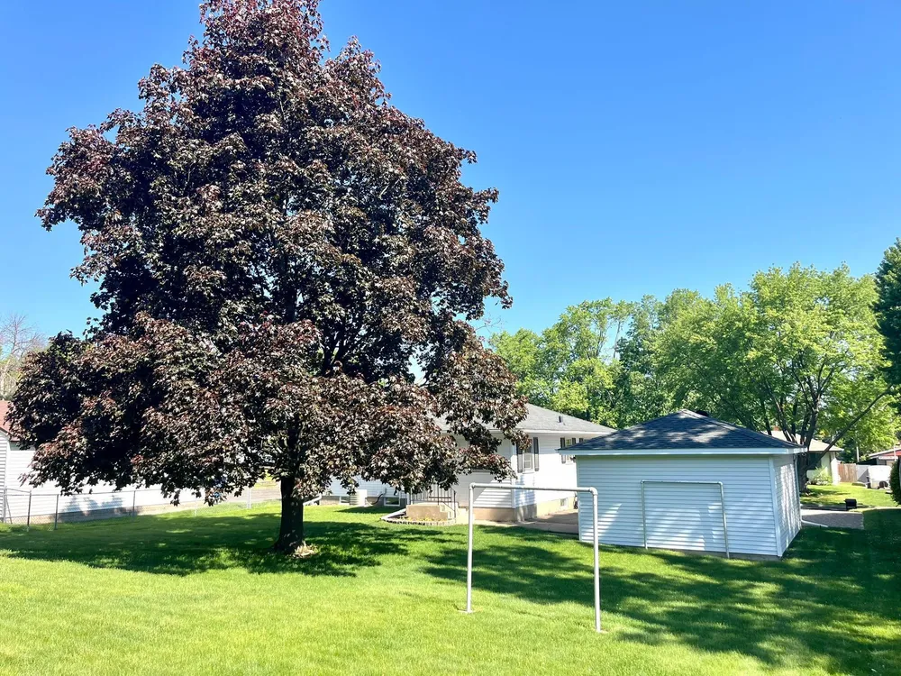3752 Upper 73rd St E, Inver Grove Heights, MN 55076