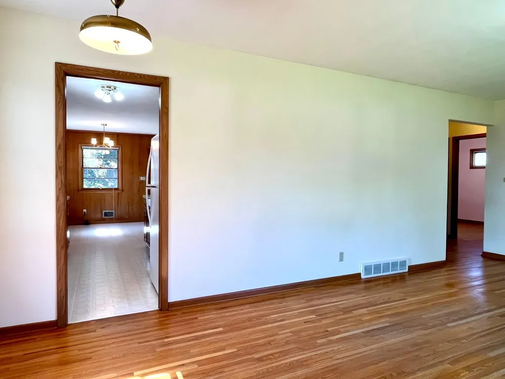 3752 Upper 73rd St E, Inver Grove Heights, MN 55076