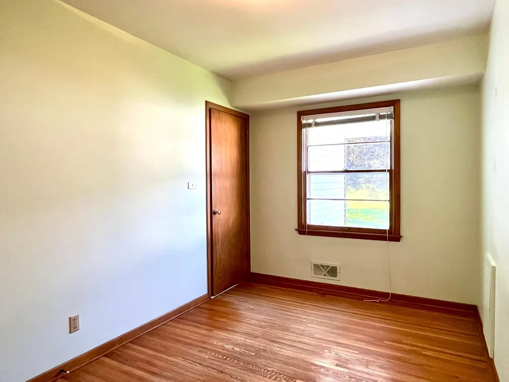 3752 Upper 73rd St E, Inver Grove Heights, MN 55076