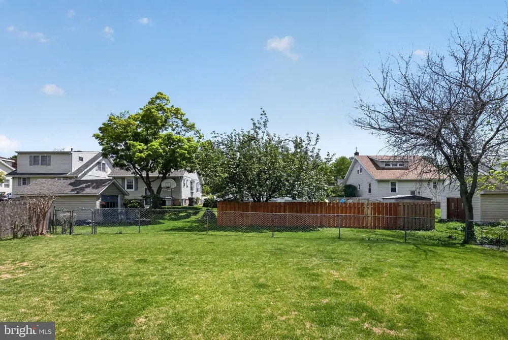 339 Maple Ave, Glenside, PA 19038
