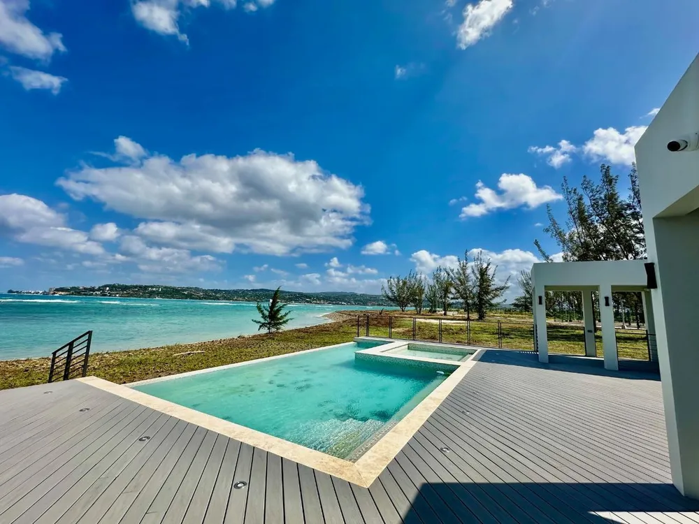 PRISTINE HARBOUR St. James