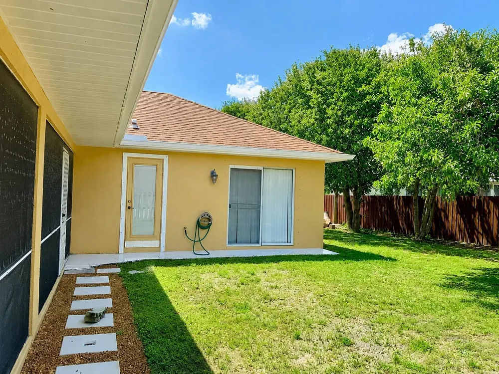 485 SW Dagget Ave, Port St Lucie, FL 34953