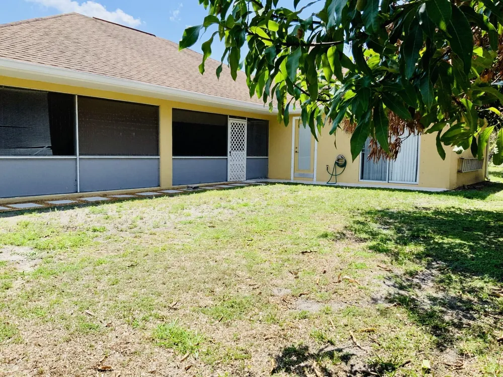 485 SW Dagget Ave, Port St Lucie, FL 34953