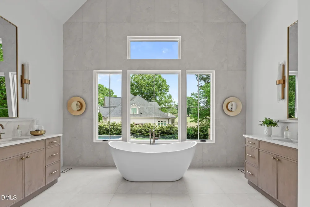 7917 S Bridgewater Ct, Raleigh, NC 27615