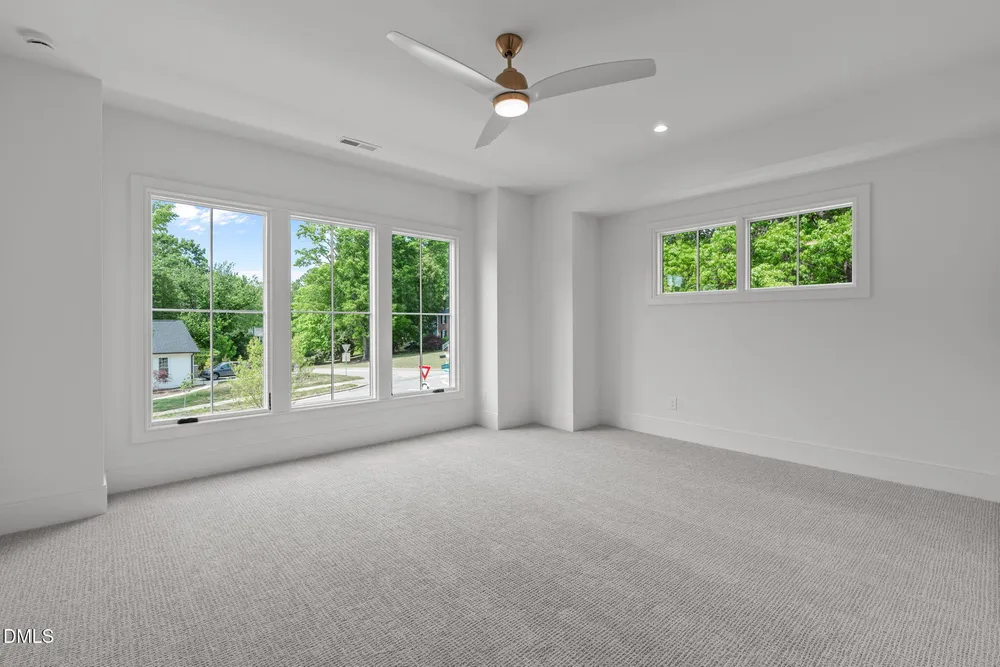 7917 S Bridgewater Ct, Raleigh, NC 27615