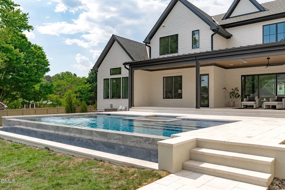 7917 S Bridgewater Ct, Raleigh, NC 27615
