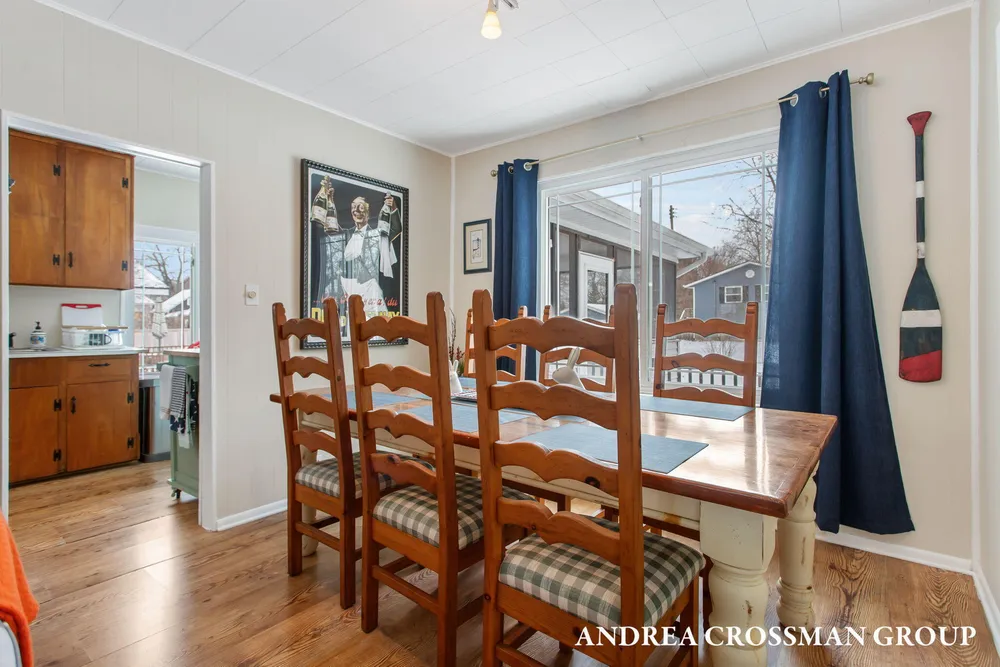 658 Allegan St, Saugatuck, MI 49453