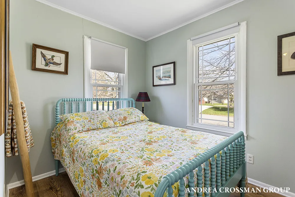 658 Allegan St, Saugatuck, MI 49453
