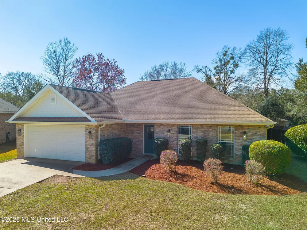 8516 Kono Pl, Diamondhead, MS 39525