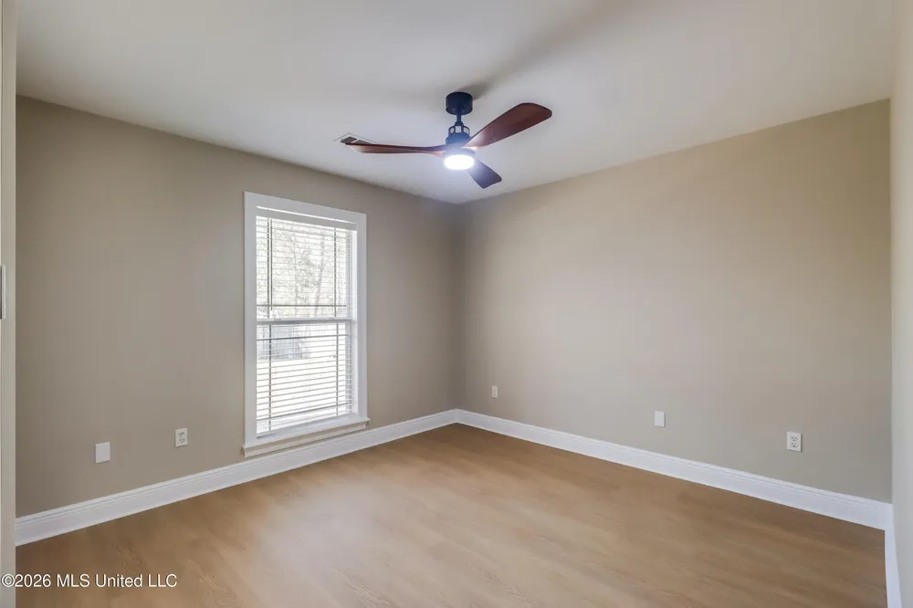 8516 Kono Pl, Diamondhead, MS 39525