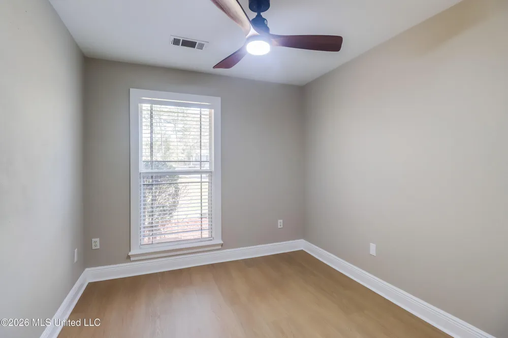 8516 Kono Pl, Diamondhead, MS 39525