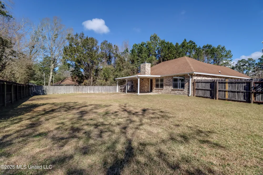 8516 Kono Pl, Diamondhead, MS 39525