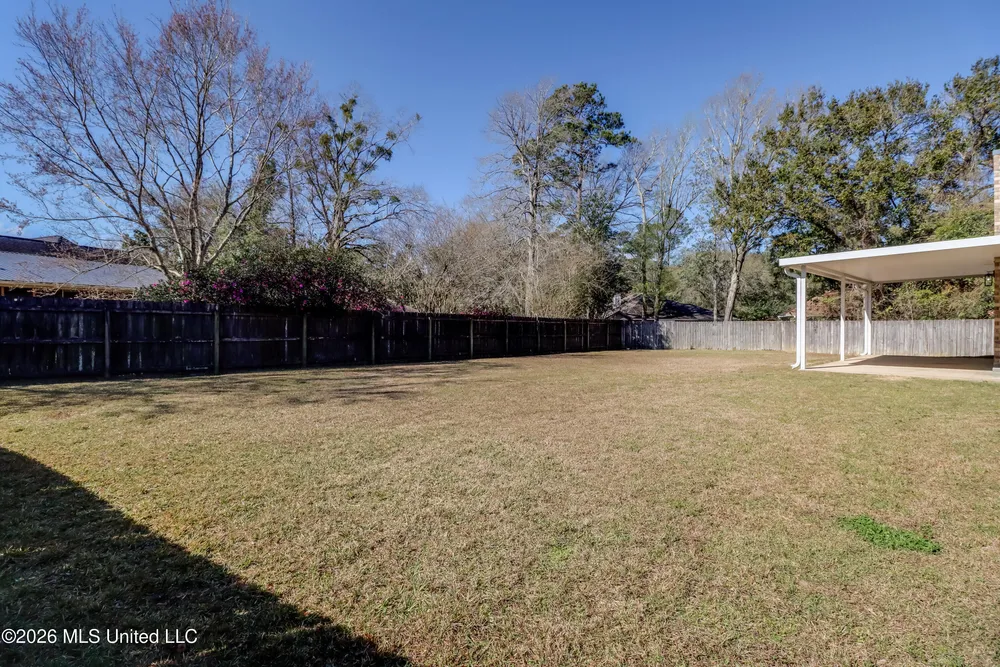 8516 Kono Pl, Diamondhead, MS 39525