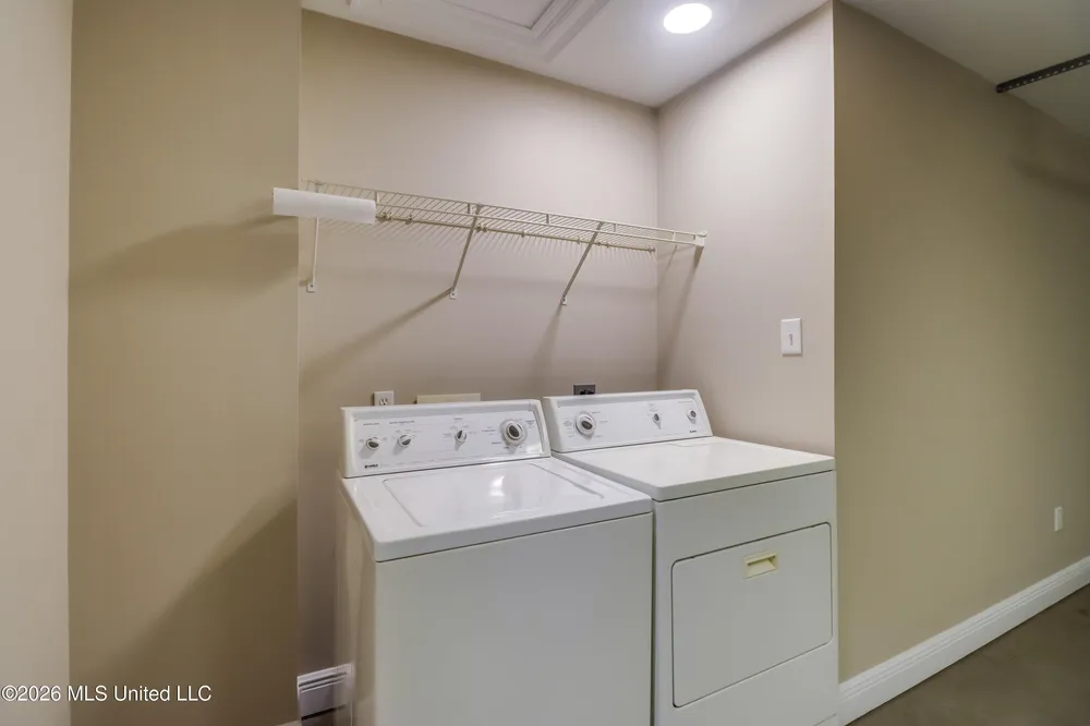 8516 Kono Pl, Diamondhead, MS 39525