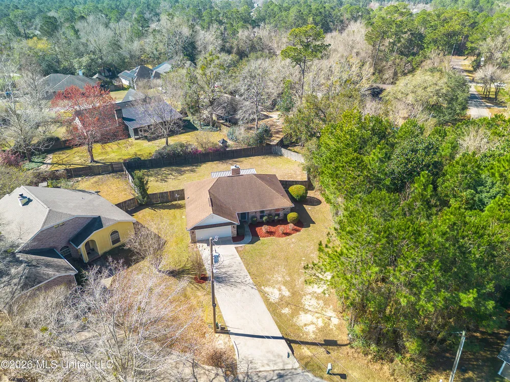 8516 Kono Pl, Diamondhead, MS 39525