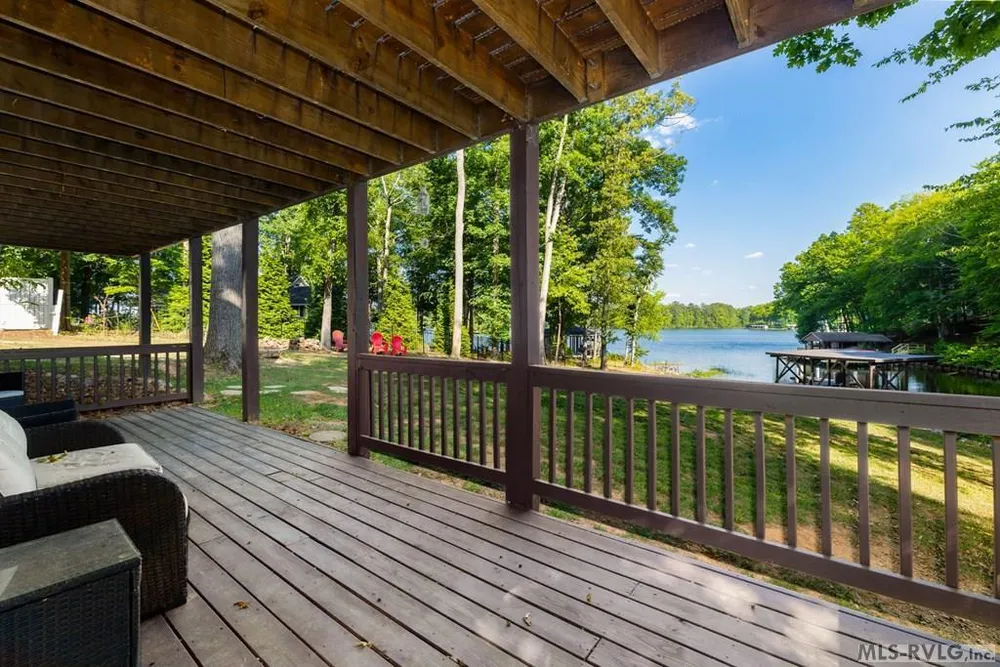 106 Bass Ct, Macon, NC 27551