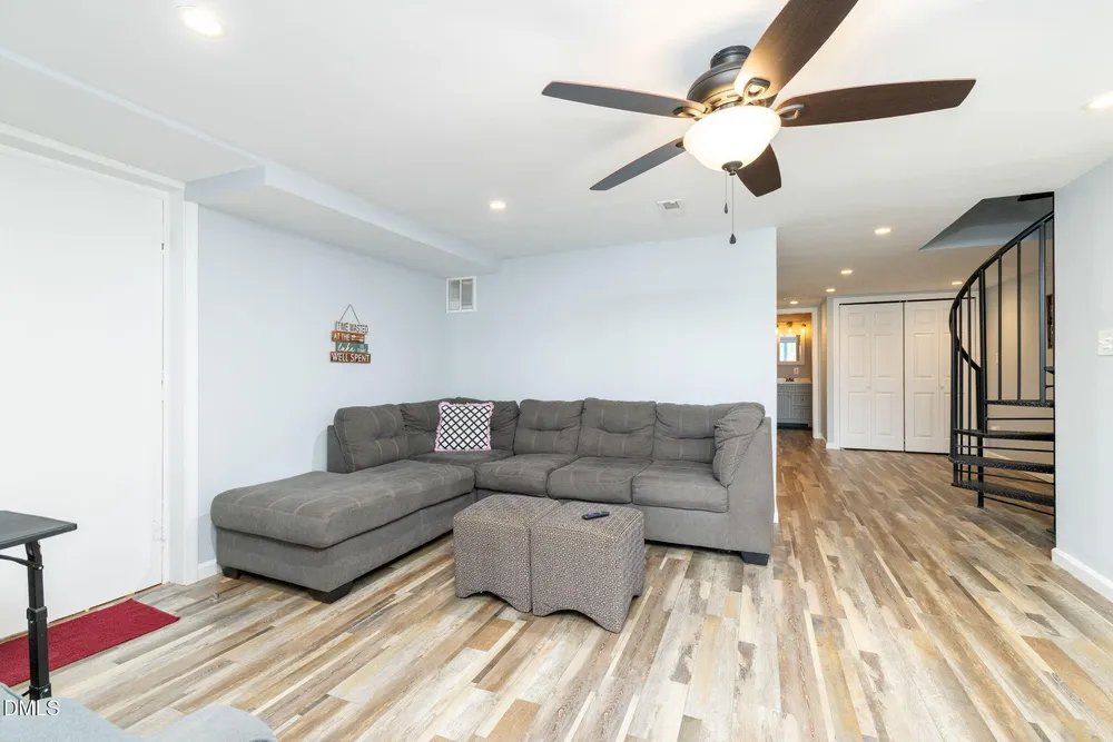 106 Bass Ct, Macon, NC 27551