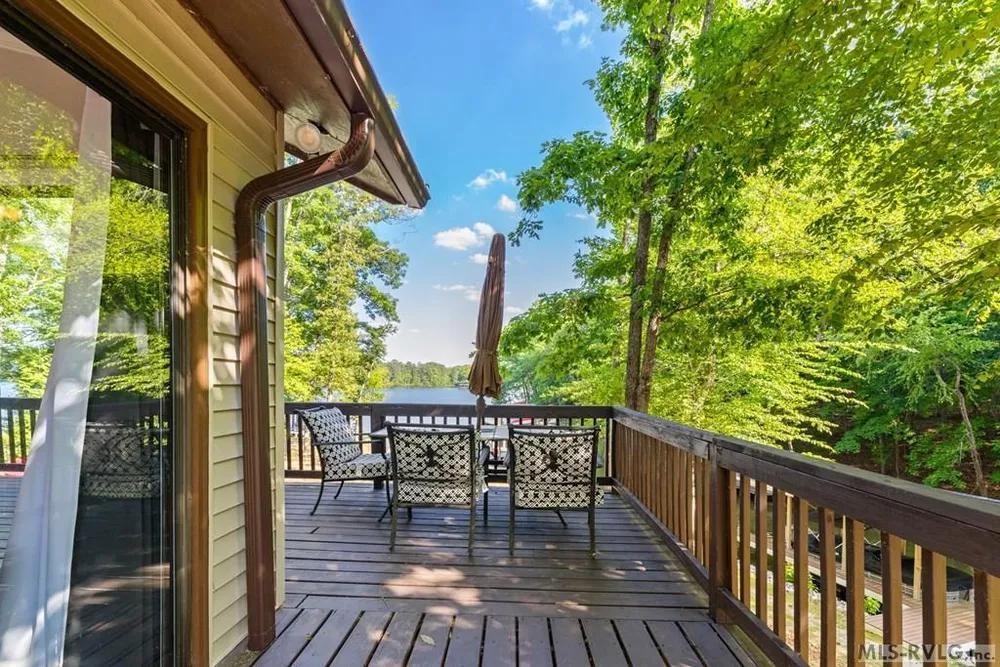106 Bass Ct, Macon, NC 27551