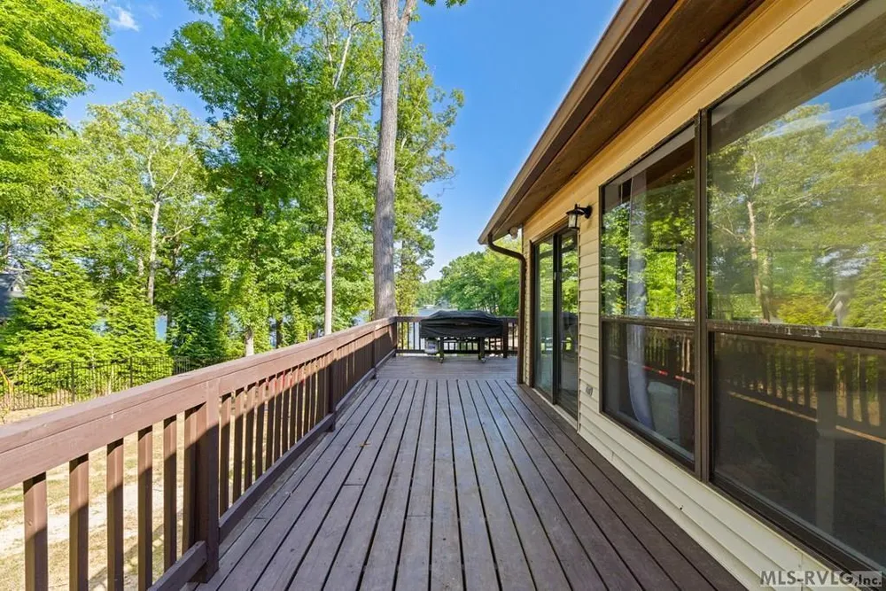 106 Bass Ct, Macon, NC 27551