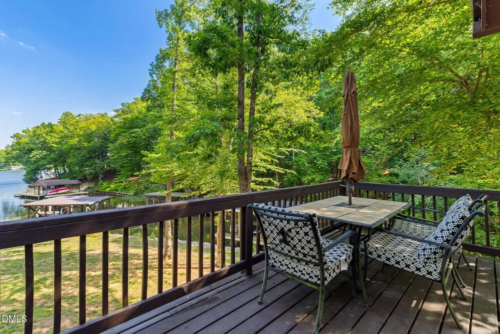 106 Bass Ct, Macon, NC 27551